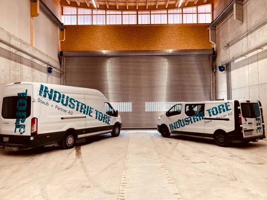 Werkhalle der INDUSTRIE-TORE Staub + Partner AG in Wetzikon
